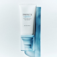 SKIN1004 Hyalu-Cica Water-Fit Sun Serum積雪草玻尿酸/透明質酸水感防曬精華SPF50+ PA++++ 50ml